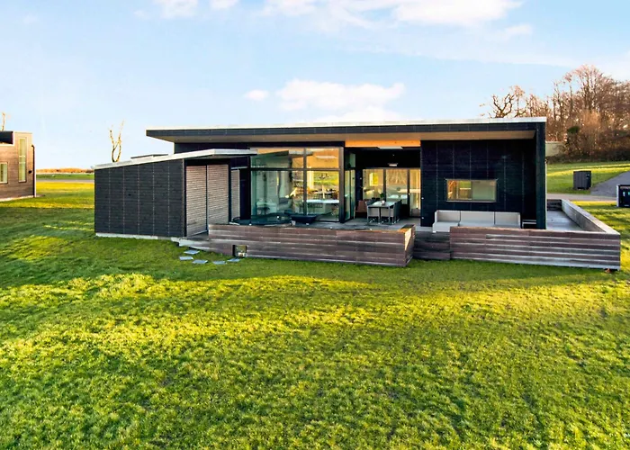 Feriehus New Modern Near The *