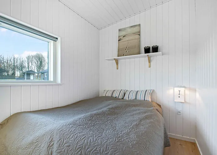 Feriehus New Modern Near The