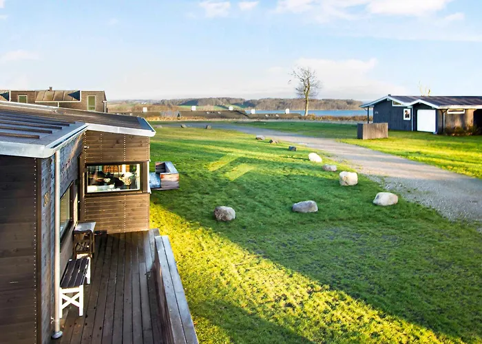 Feriehus New Modern Near The *