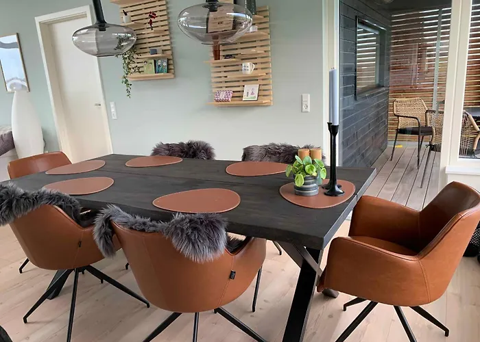 Feriehus New Modern Near The